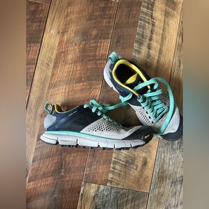 Women’s Danner trail 2650 shoes. Size 8.5